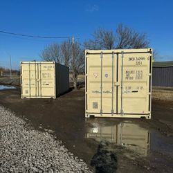 20' & 40' SHIPPING CONTAINERS