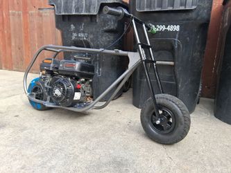 Gts mini bike with bolts handle bars!!! Cash only!!! No tradez
