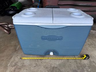 Cooler by Rubbermaid
