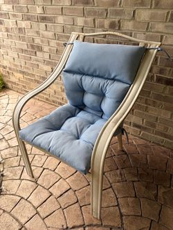 Patio chairs with cushion