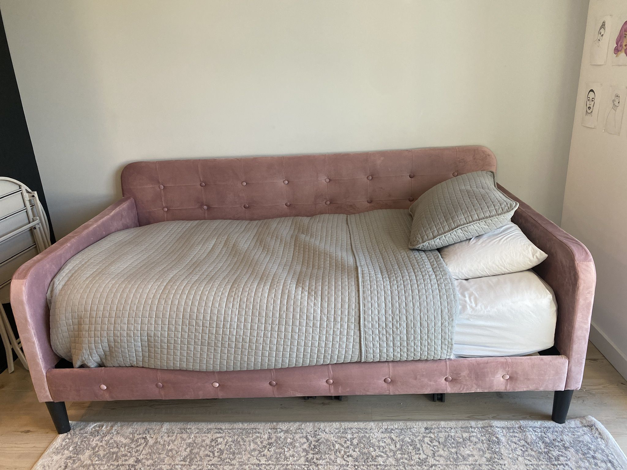 Pink Twin Bed With Mattress And Bedding 
