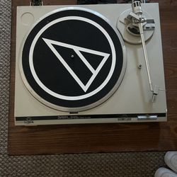 Technics Vintage turntable