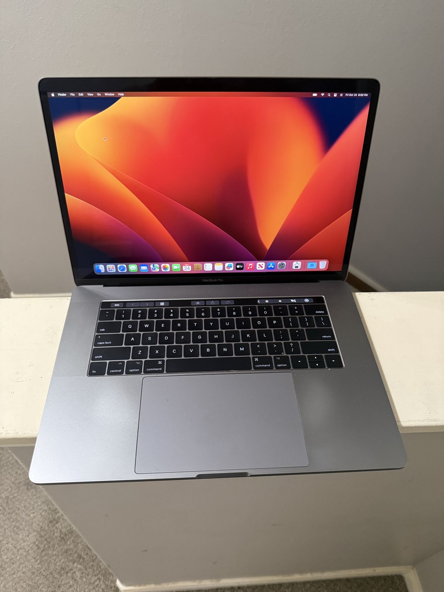 Apple MacBook Pro A1707 15" AMD Radeon Pro 560 3.1GHz Intel i7-7920HQ 16GB 2TB