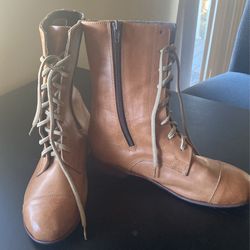 Brown Leather Boots Size 8 $10👢