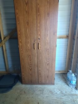 Storage cabinets dust included
