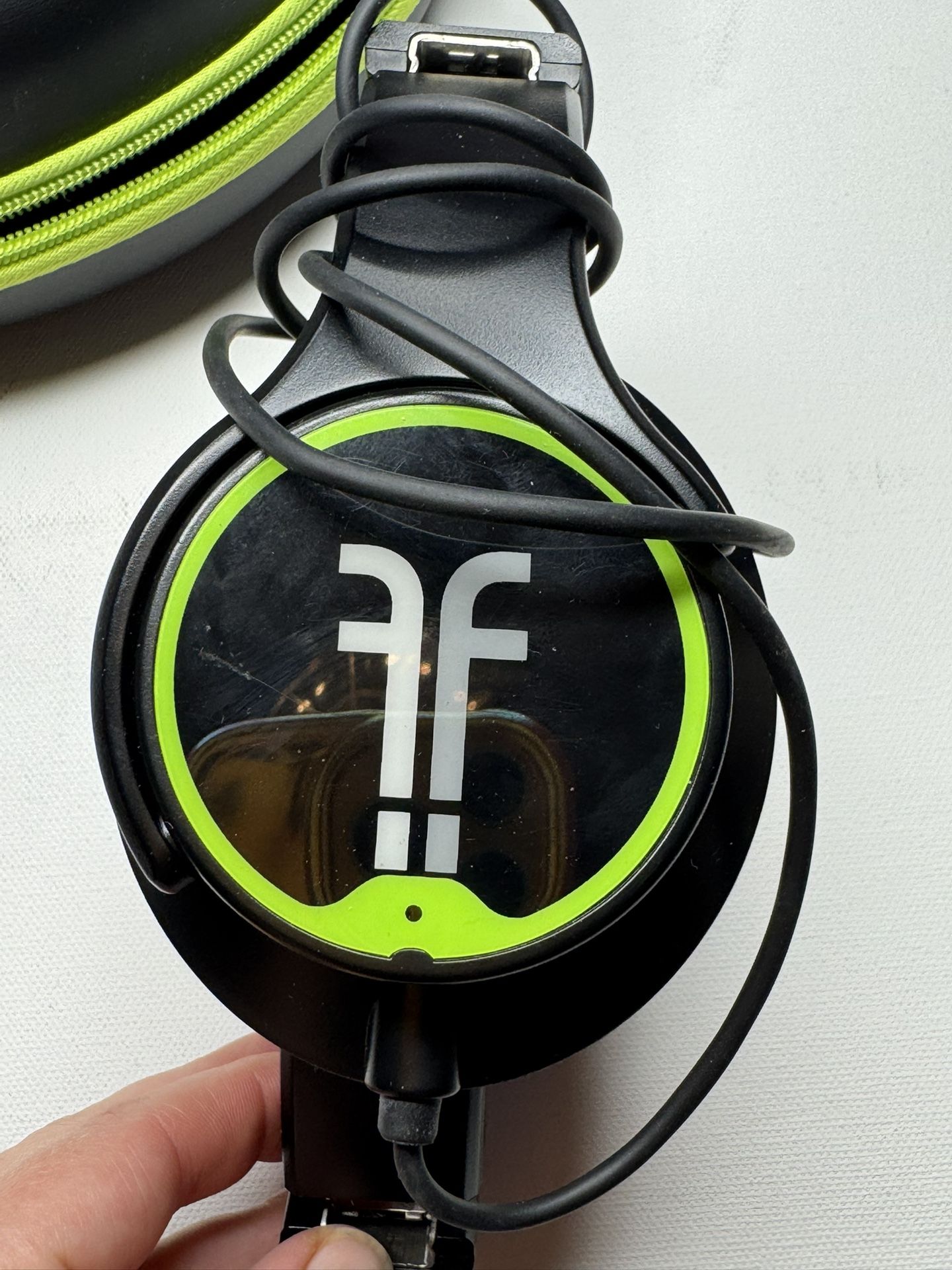 Flips Audio FH2814BK Collapsible HD Headphones and Stereo Speakers, Black