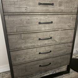 5 Drawer Chester From Ashley Furniture