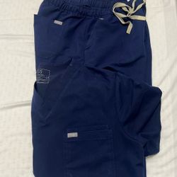 FIGS Scrub Set
