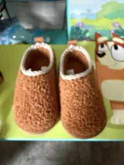 Infant Bear Paw Slippers 6-12 Months