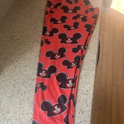 Disney Parks Women’s Plus Size 2x Leggings NWT 