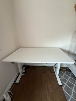 Electric Sit/Stand Desk