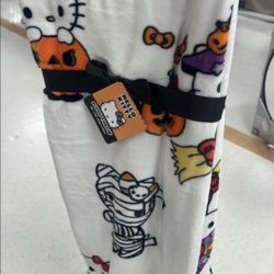 Hello Kitty Blanket BUNDLE for Sale in Roanoke, VA - OfferUp