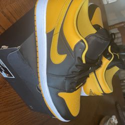 Jordan 1 Low "Black/Yellow Ochre/White" Men's Shoe