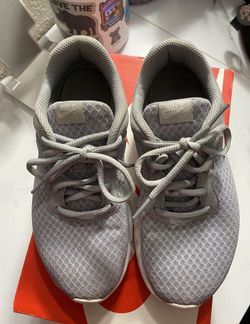 Nike Tanjun Shoes 