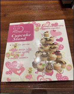 Charmed Fashion cupcake stand (3) $8 each