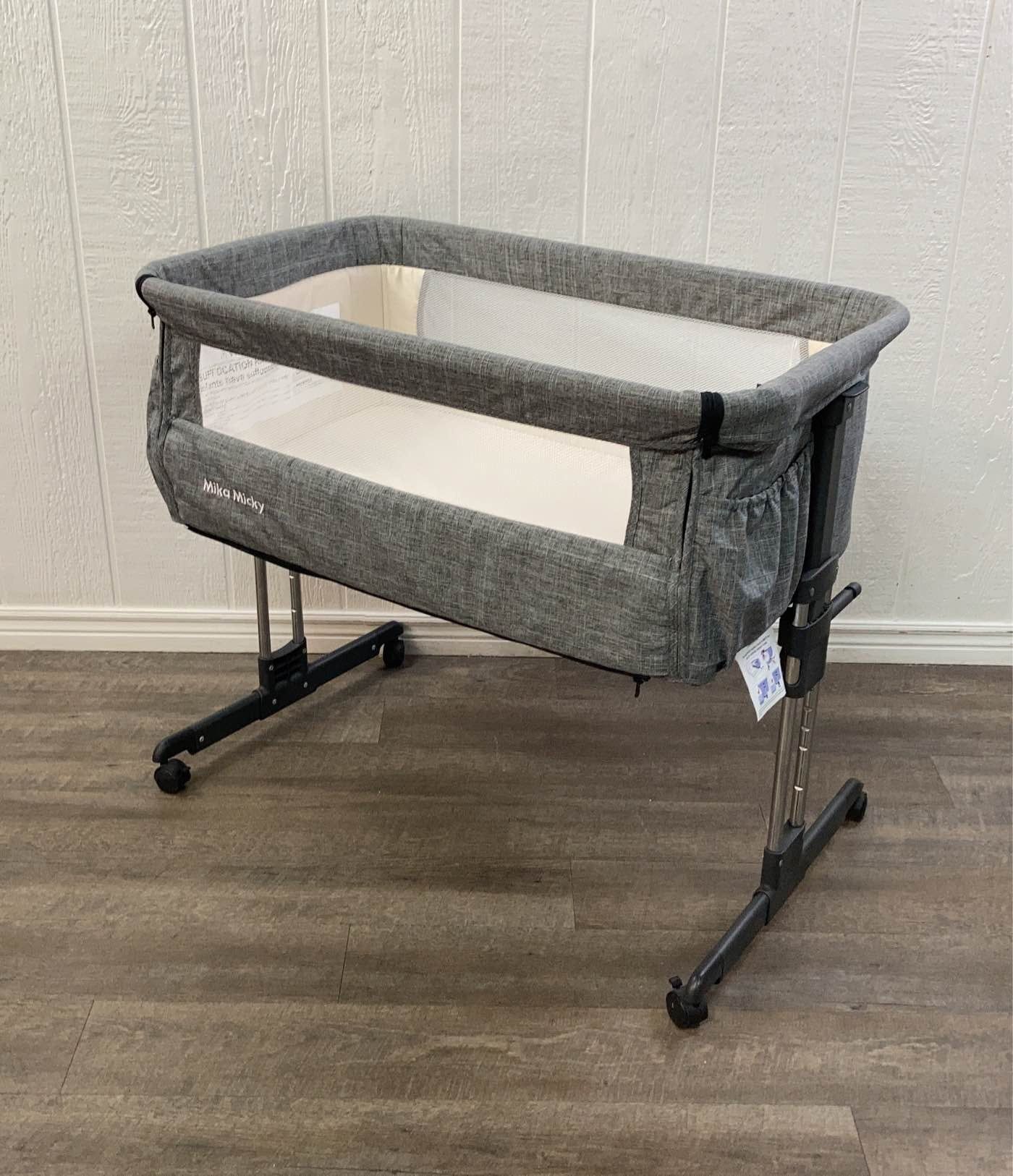 Mika Micky Bedside Sleeper Bassinet – Portable Baby Crib