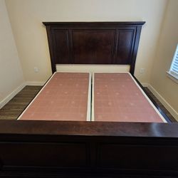 🛌  California King Bed Frame + Box Spring  - Solid Wood  - Good Condition