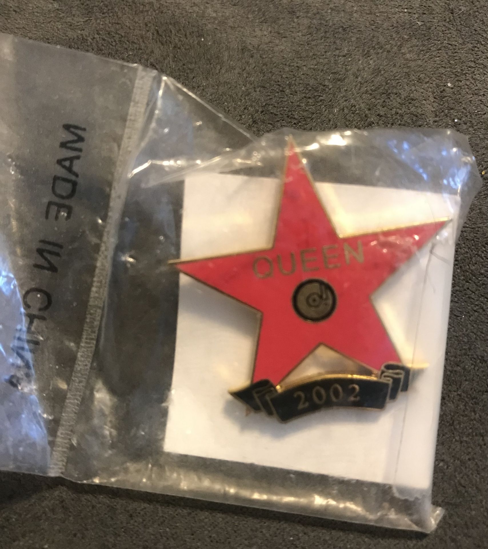 QUEEN THE BAND, VERY RARE, 2002 HOLLYWOOD WALK OF FAME STAR PIN