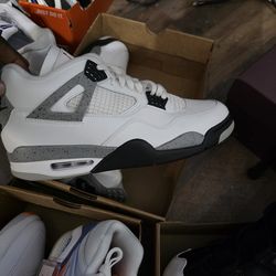 Air Jordan 4