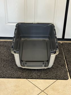 New Sky Kennel Plastic Dog Crate with Wheels, Medium Plastic Travel Carrier