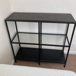 Shelf With Glass in Middle Shelf