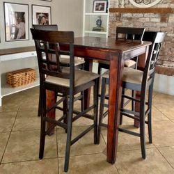 Dining Table With 4 Chairs 
