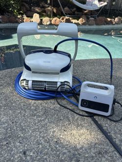 Dolphin Sigma Robotic Pool Cleaner Pool Vacuum