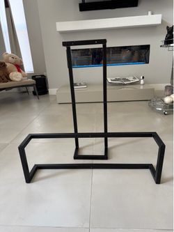 Matching towel racks