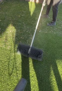 Turf cleaning / turf refluff