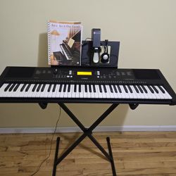 Piano- Keyboard  Yamaha  EW-300.  76 - Keys 