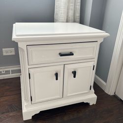 American of Martinsville Nightstand