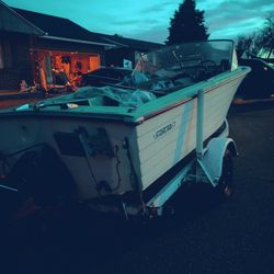 Speed Boat In Fair Condition With Inboard 4 Cylinder Engine That Ran Last Time We Started It! 