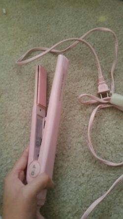Pink straightner.