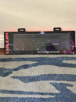 New LVLUP Pro Gaming Keyboard with LED Keys (Model LU734)
