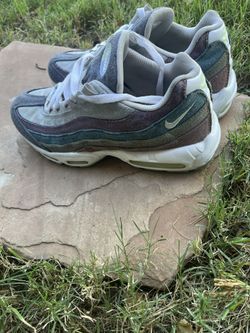 Nike Air Max 95 Men's Colorblock Gray Green Purple Lace Up Low Top Sneakers