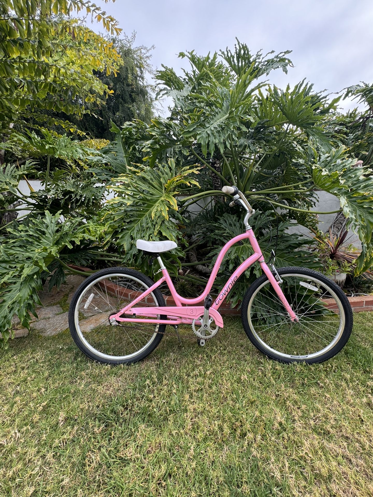 Pink Townie Electra 7D Beach Cruiser Bike