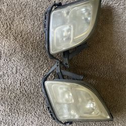 2006 Ford Fusion Front Headlights