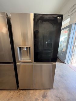 LG French Door Refrigerator with InstaView
