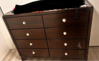Dark Brown 8-Drawer Dresser