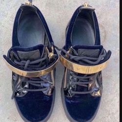 Giussepe Zanotti mens shoes velvet size 42/9 retails 800?