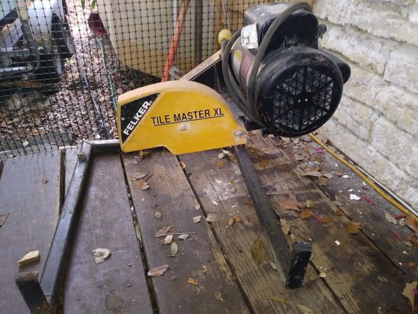 Felker tile wet saw. for Sale in Miami, FL - OfferUp