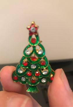 Vintage Christmas tree pin
