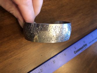 Floral Kirk pewter cuff bracelet