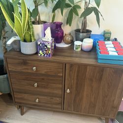 Dresser/ Bar Table