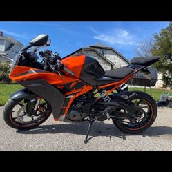 2022 KTM Rc390