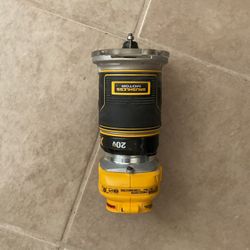 Dewalt 20V MAX XR Cordless Brushless Fixed Base Compact Router With Bit Set (Most Unused)