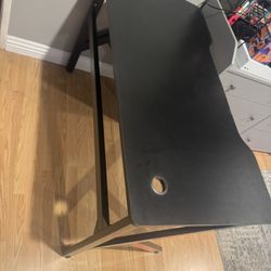 Desk , school or gaming 