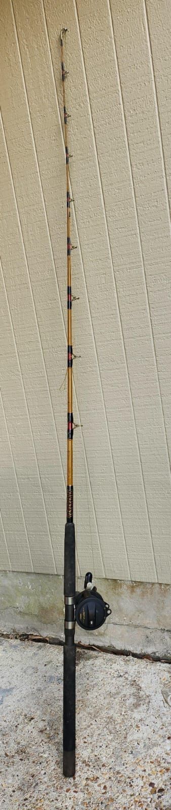 Fishing Rod 7' medium line (20 - 50 lb) Tiger Ugly Stik with Shimano TLD 20 Graphite Reel