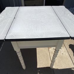 1930’s Vintage Antique Enamel Porcelain Top Farmhouse Kitchen Table
