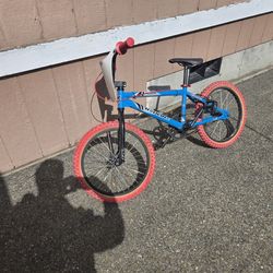 Redline BMX Bike With Some Old School Parts